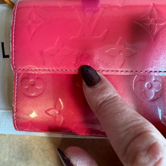 Louis Vuitton Vernis Wallet - Picture 9 of 9